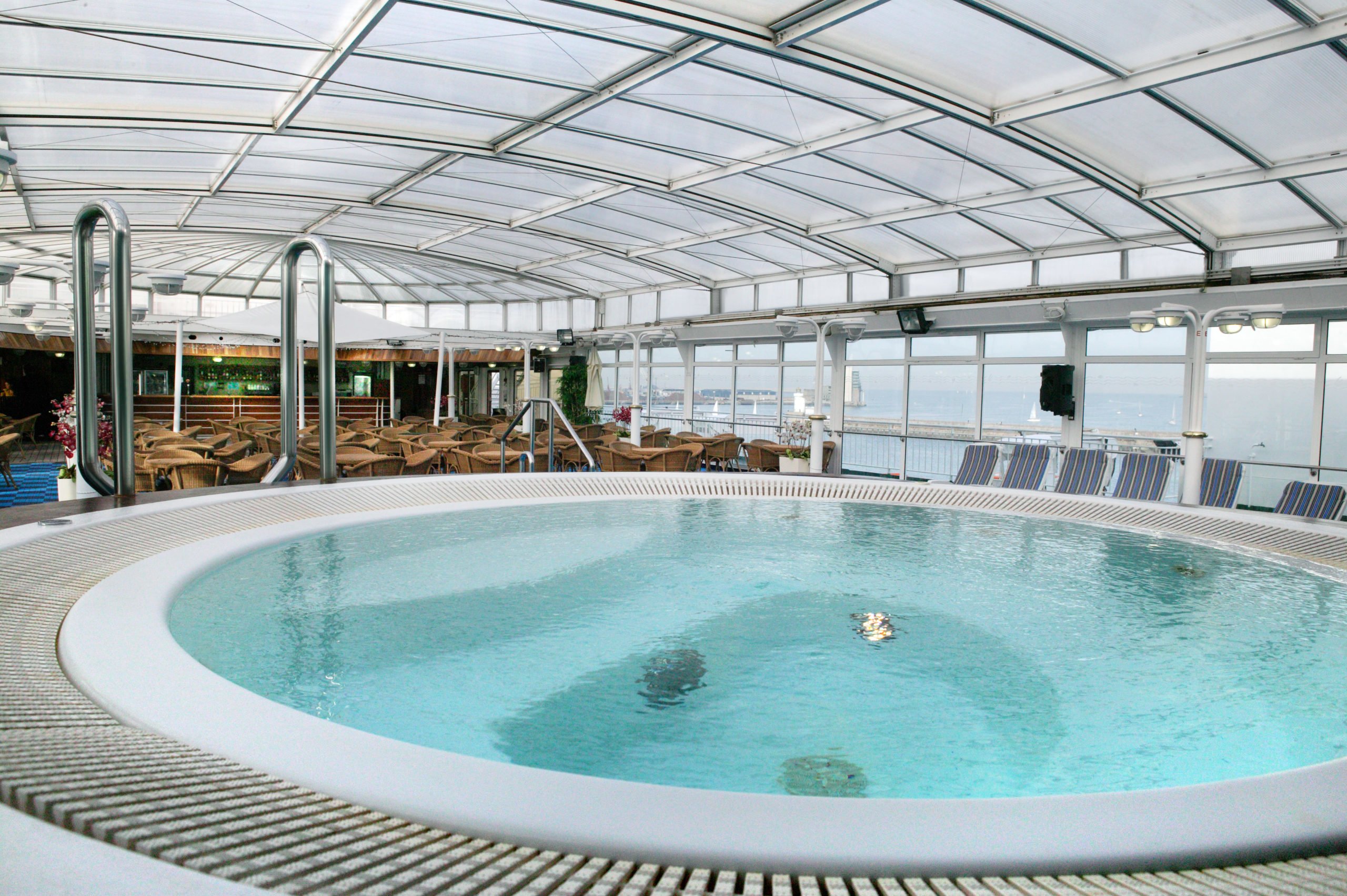 Piscina interior3