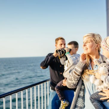 Tipps zur Online Buchung von Fähren Fähre Scandlines Familie an Bord