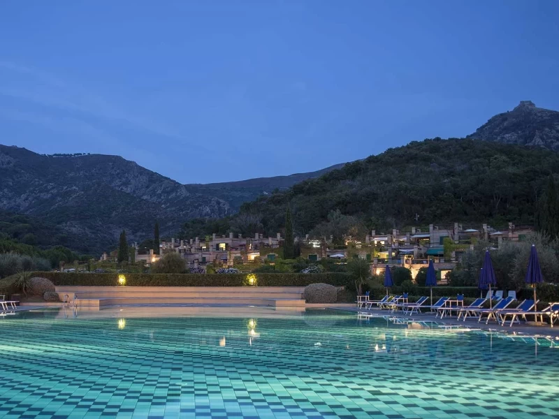 89504_la-piscina_800x600.jpg