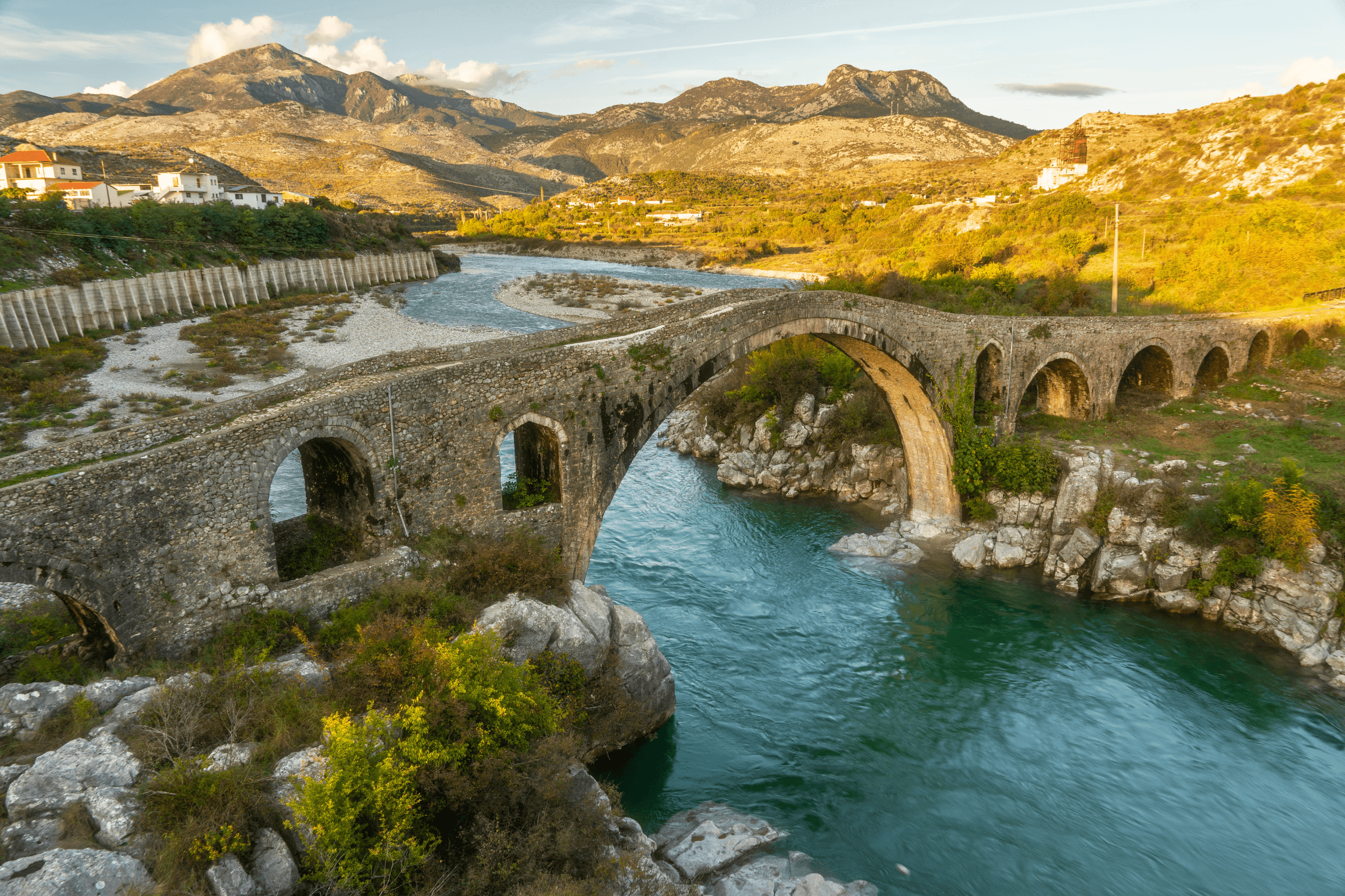 Albaniens Natur ist eindrücklich und wunderschönzugleich.